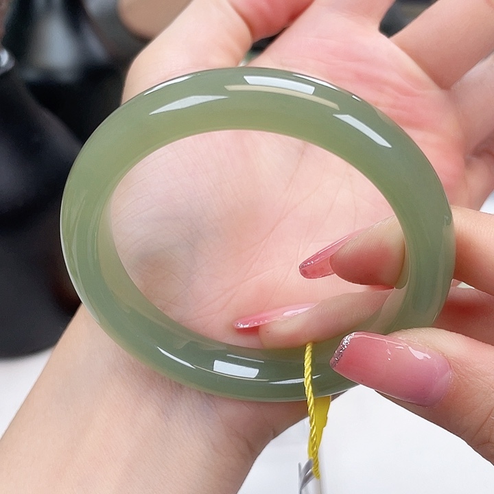 和田玉手镯56未镶嵌