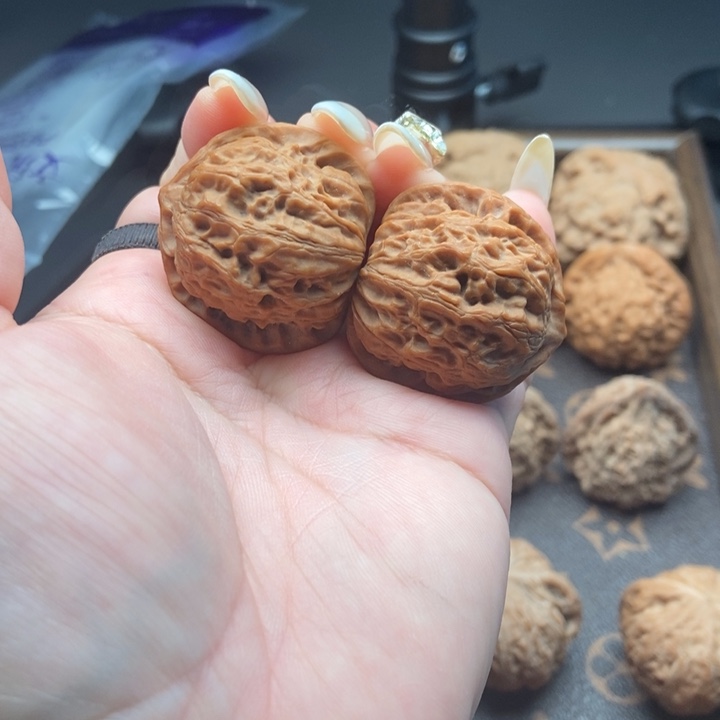 文玩核桃吊坠玄武34尺寸