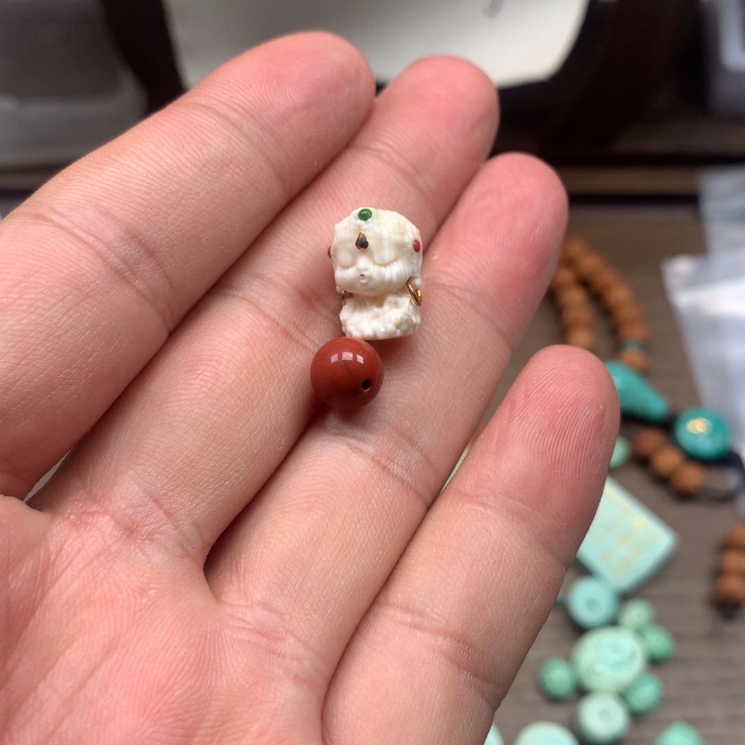 南红玛瑙未镶嵌雕刻