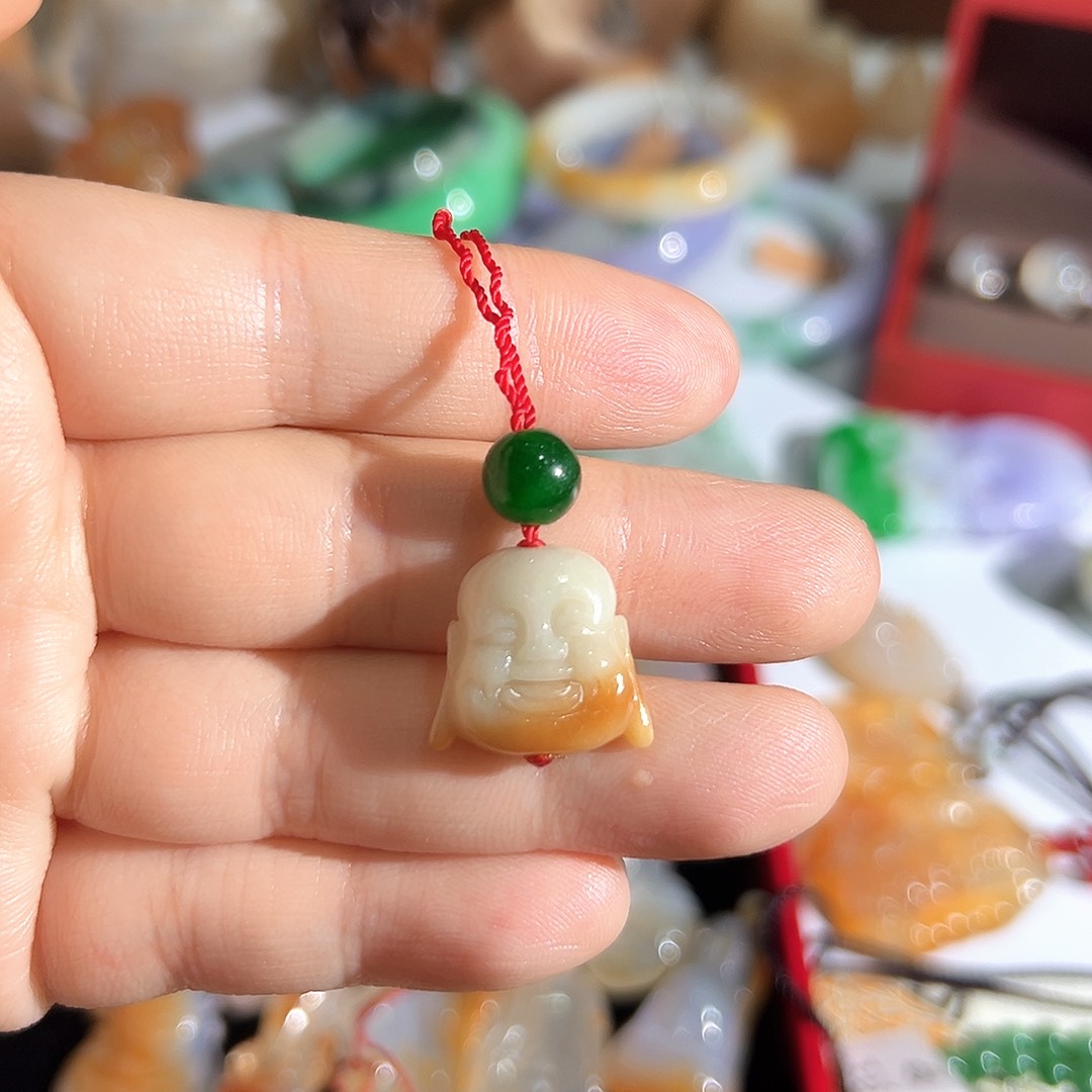 翡翠未镶嵌颈饰翡翠弥勒佛特价不退