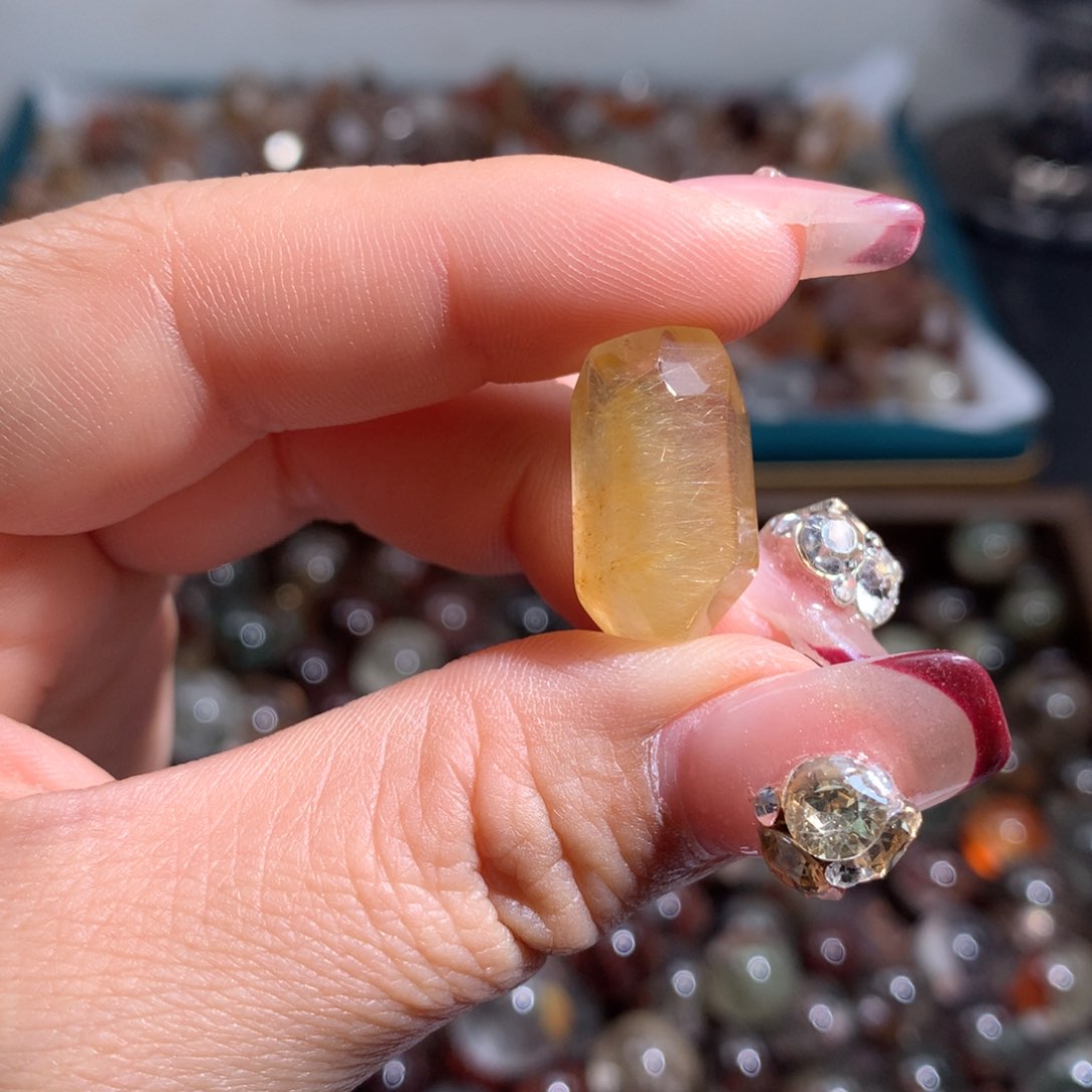 未镶嵌珠宝半成品水晶多样性兔毛