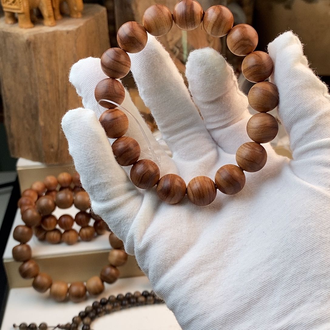 檀香木其他河****装横纹黑肉虎皮纹老山檀香1.2沉水全品