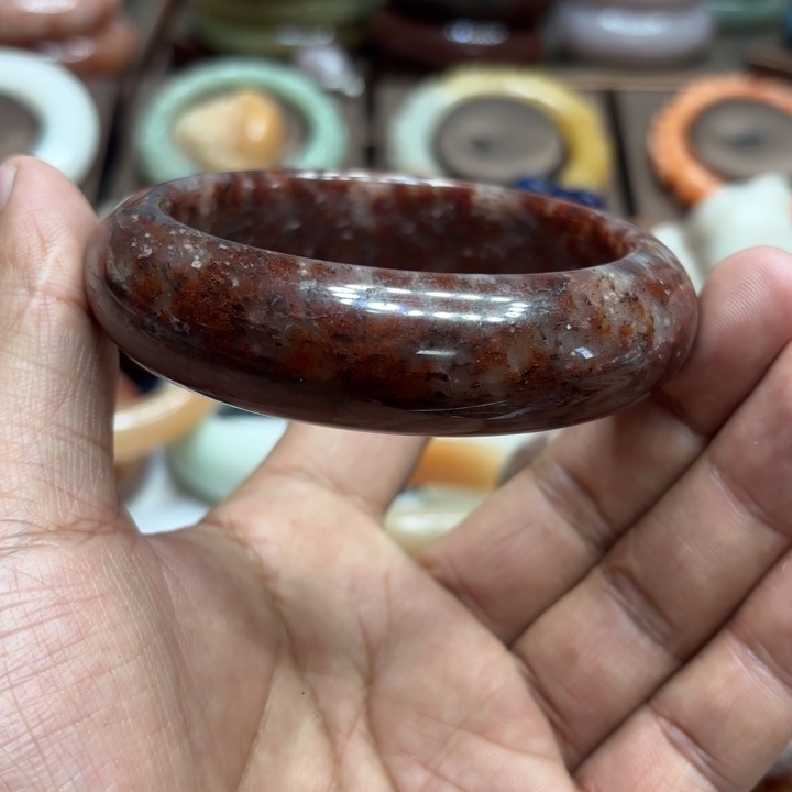 米***米石英岩玉合金颈饰