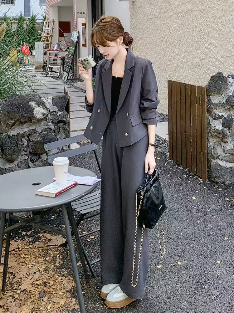 灰色休闲套装女2025新款秋季穿搭一整套高级感小西装阔腿裤两件套
