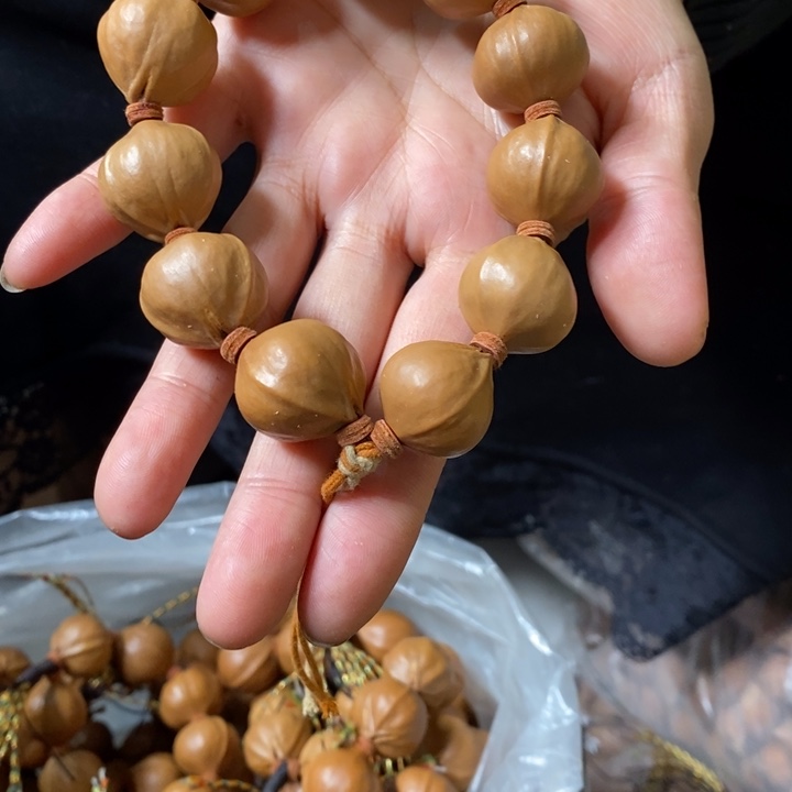 吊坠橄榄核下****，這是我