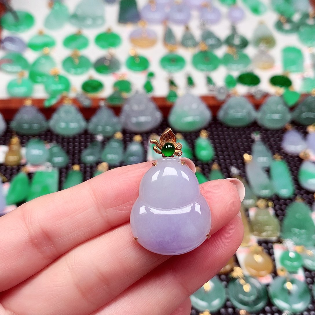 翡翠18K金镶嵌颈饰