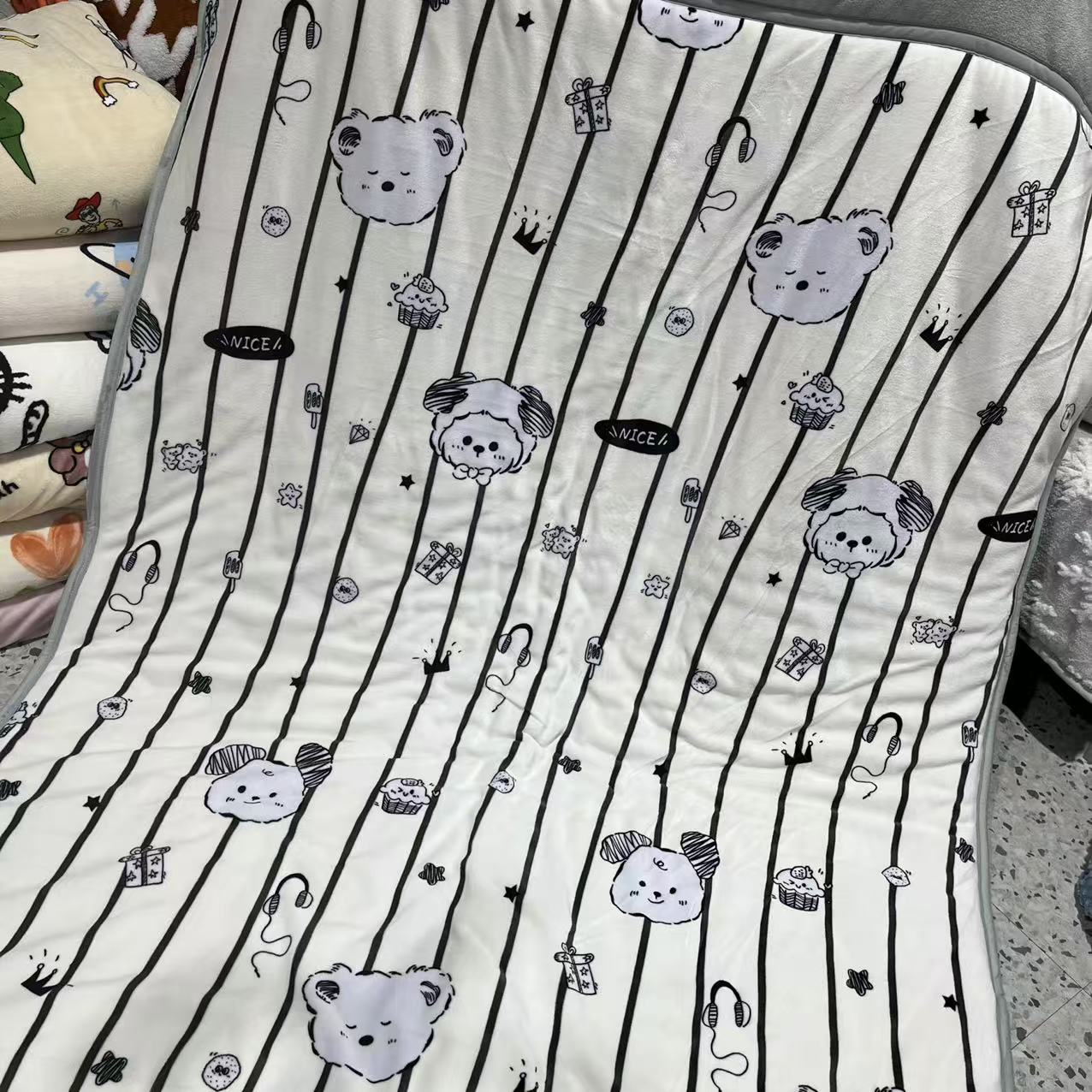 线条猫咪单人1.5*2.0被子印花多功能奶绒单人双面加厚双层