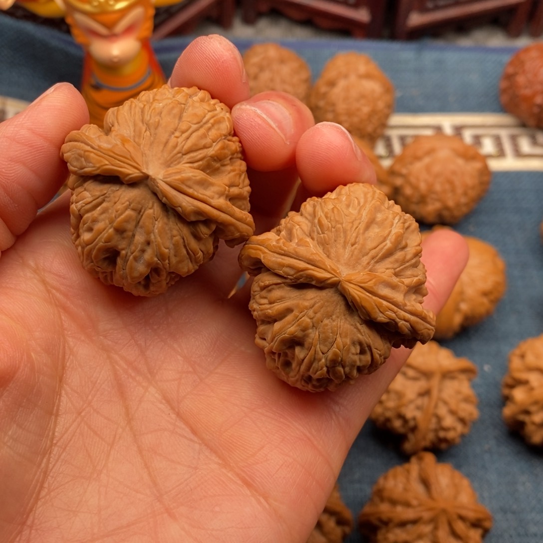 文玩核桃把件38球白