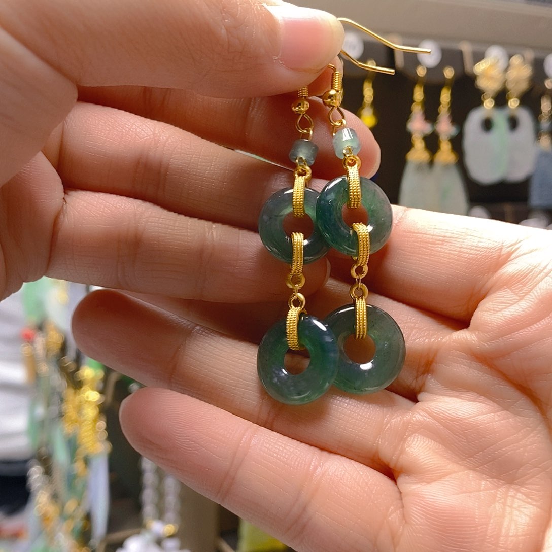 未镶嵌翡翠耳饰翡翠