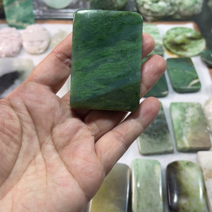 独山玉颈饰未镶嵌黑*