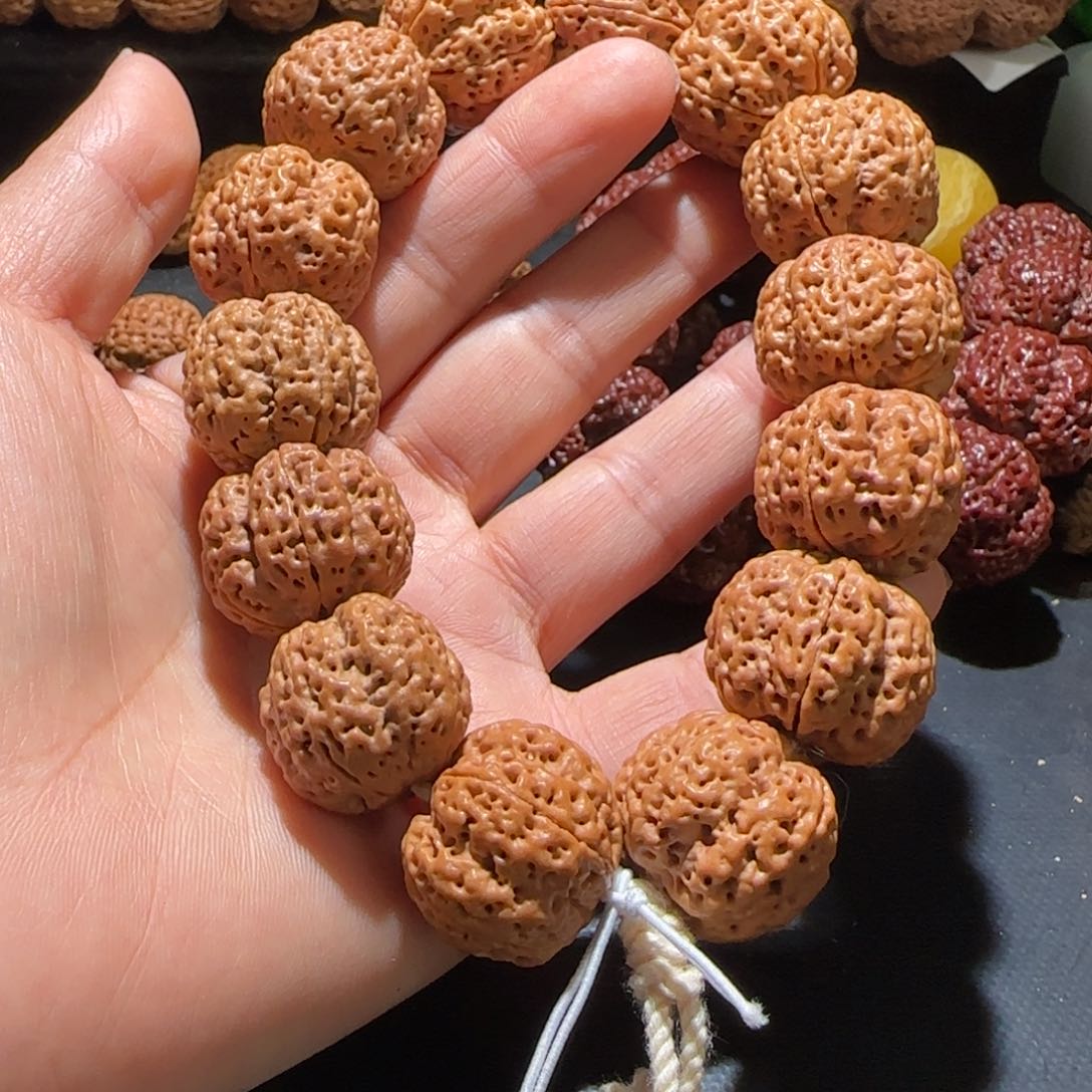 金刚菩提手串22梁梅花