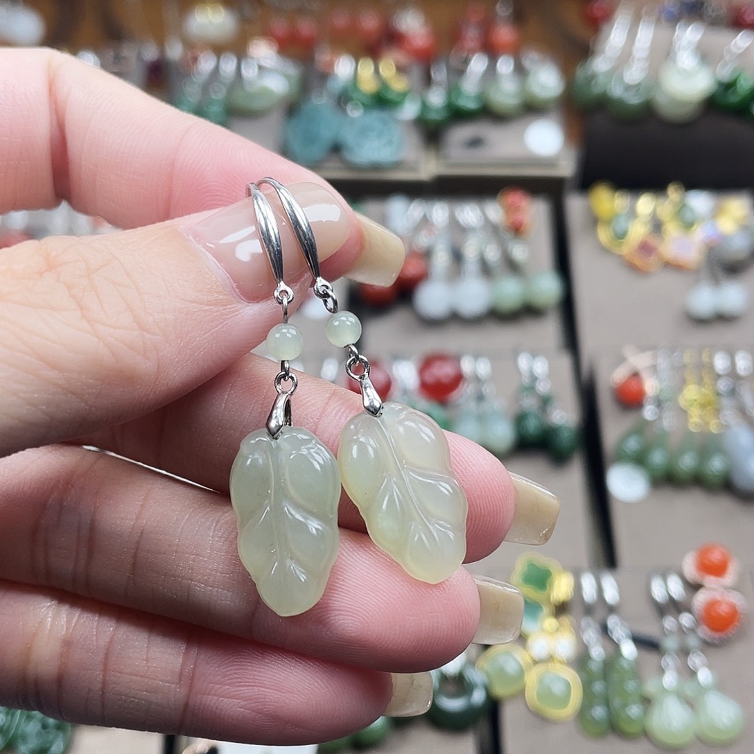 和田玉银S925镶嵌耳饰