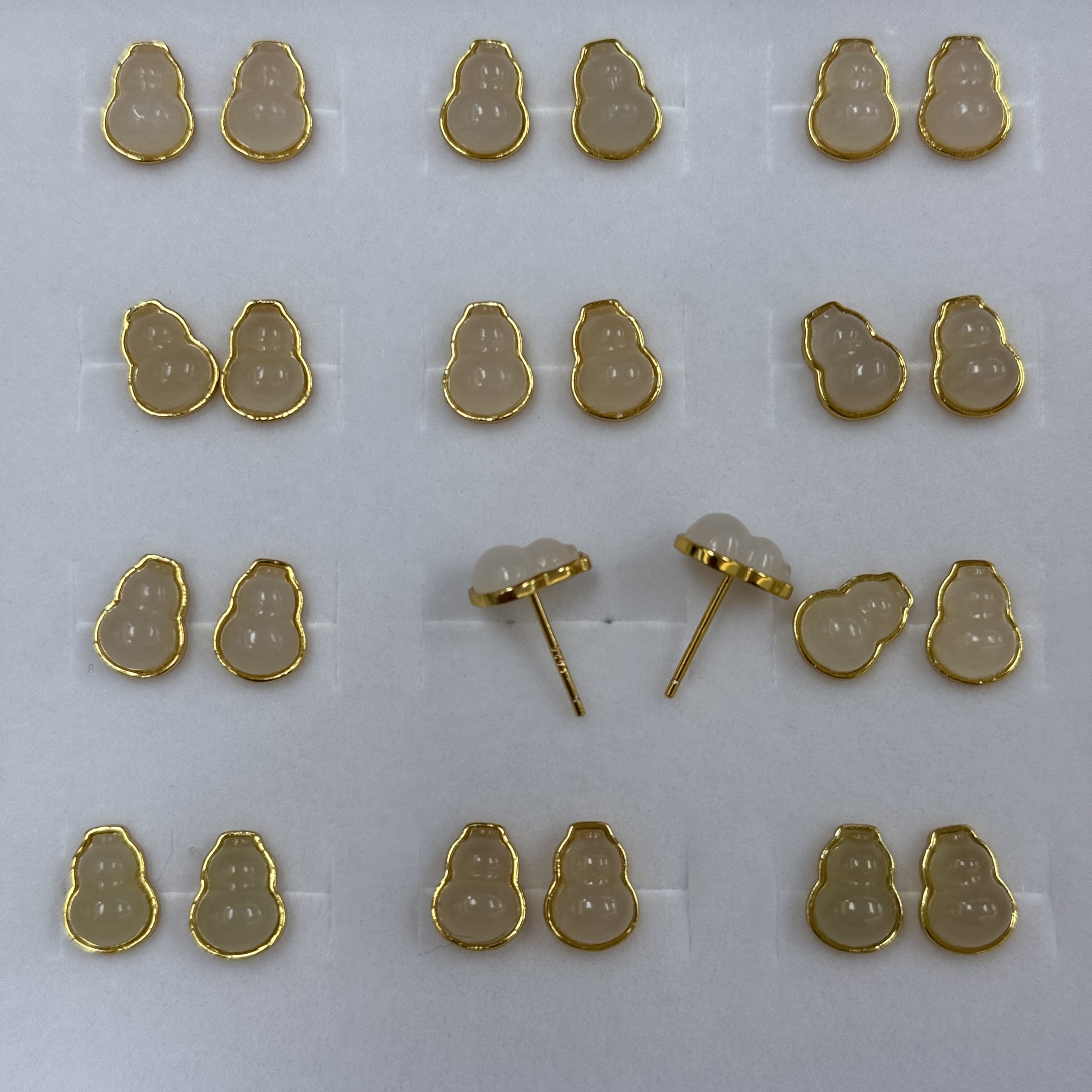 925和田玉葫芦耳钉*（多样性发一对）