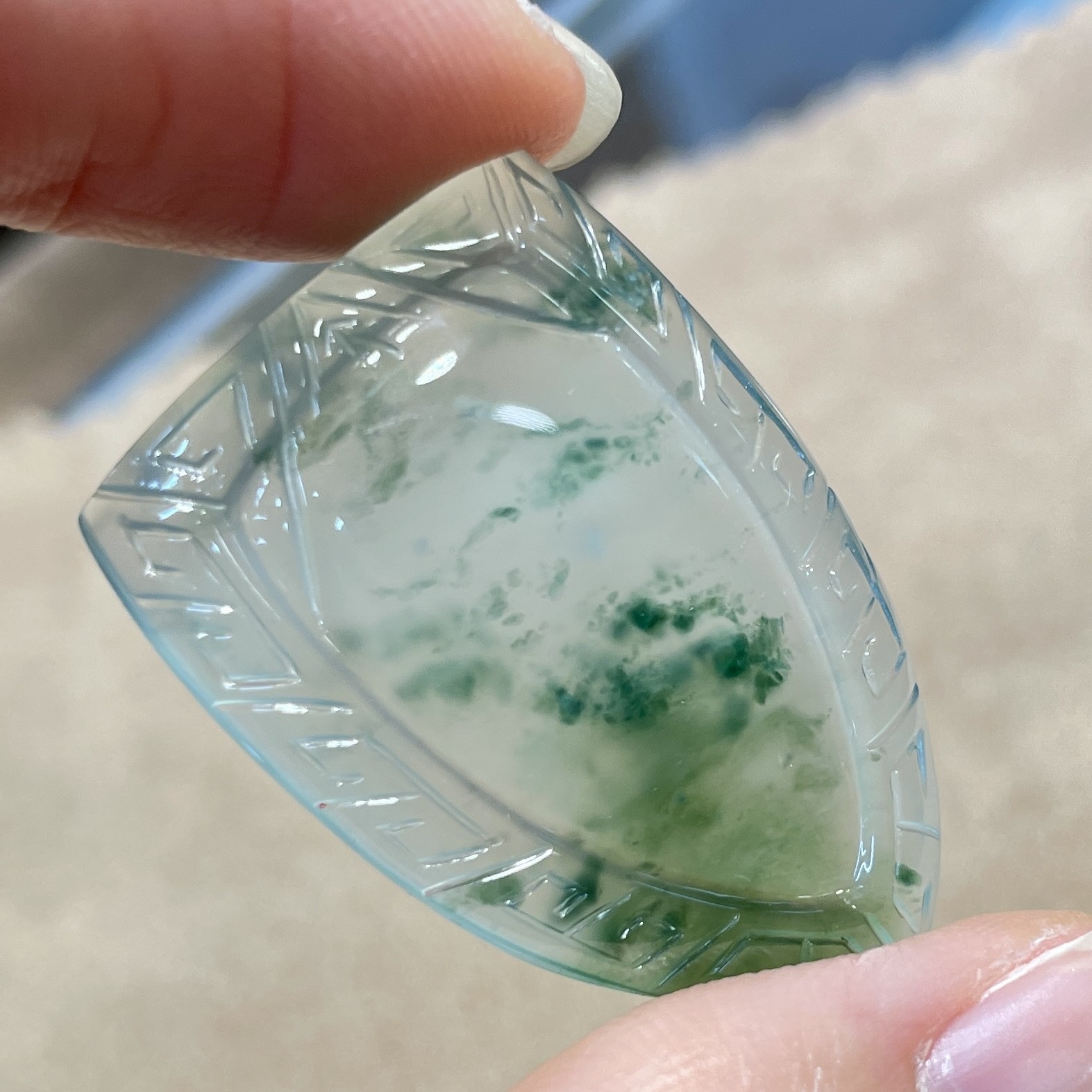 高冰玻璃种飘花翡翠