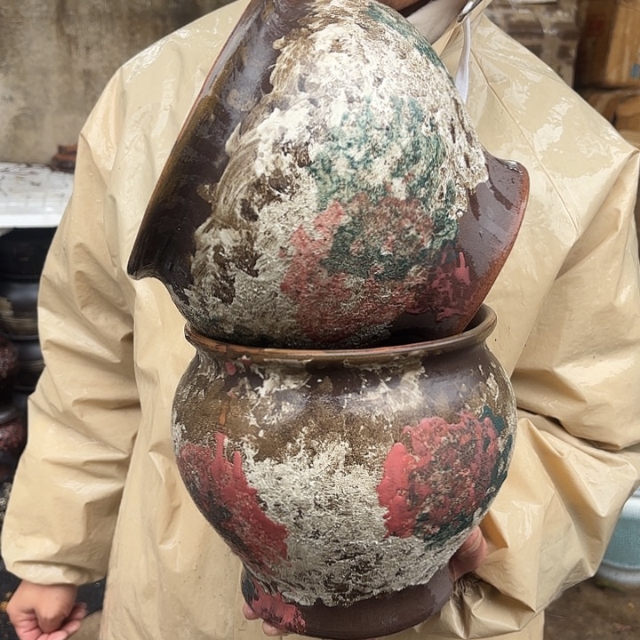 红陶油画两个口径18高度18