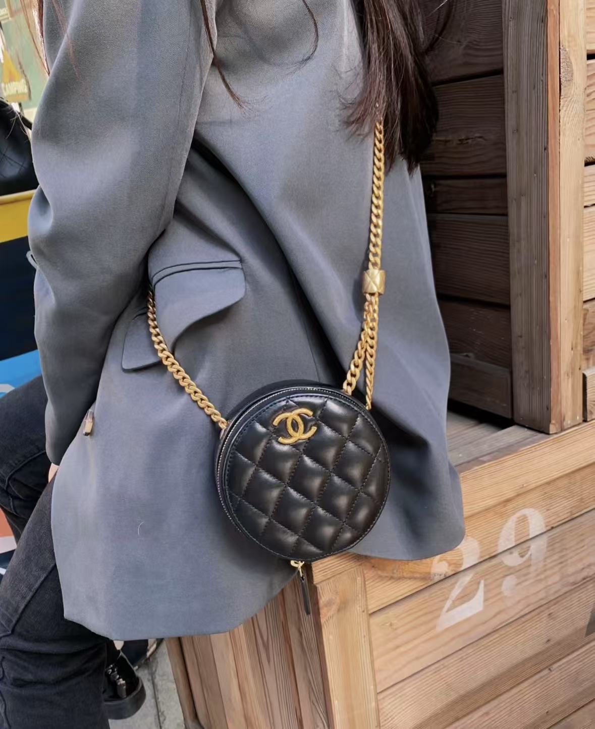 95新 Chanel/香奈儿 GGS金柱圆饼包黑金羊皮芯片款59588330