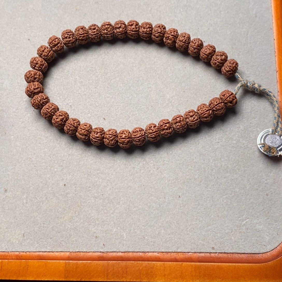 似***懂吊坠金刚菩提老树王