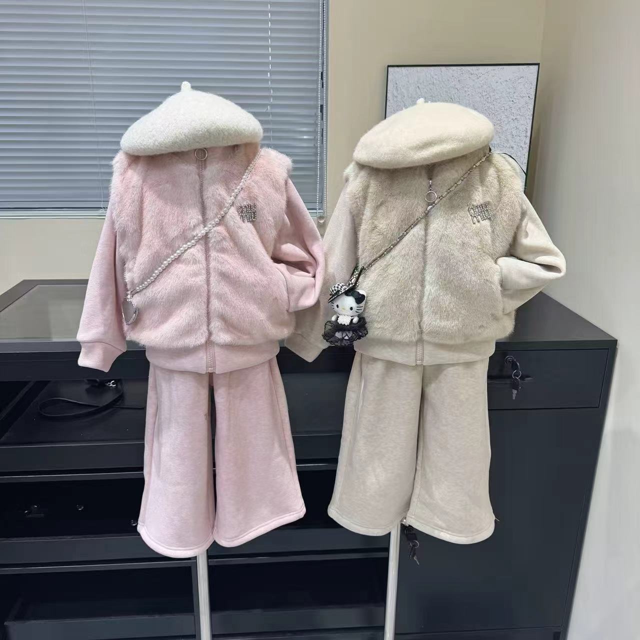 现货~新年系列洋气仿皮草夹棉外套 +羊驼绒加厚裤子D5-256/D5-257