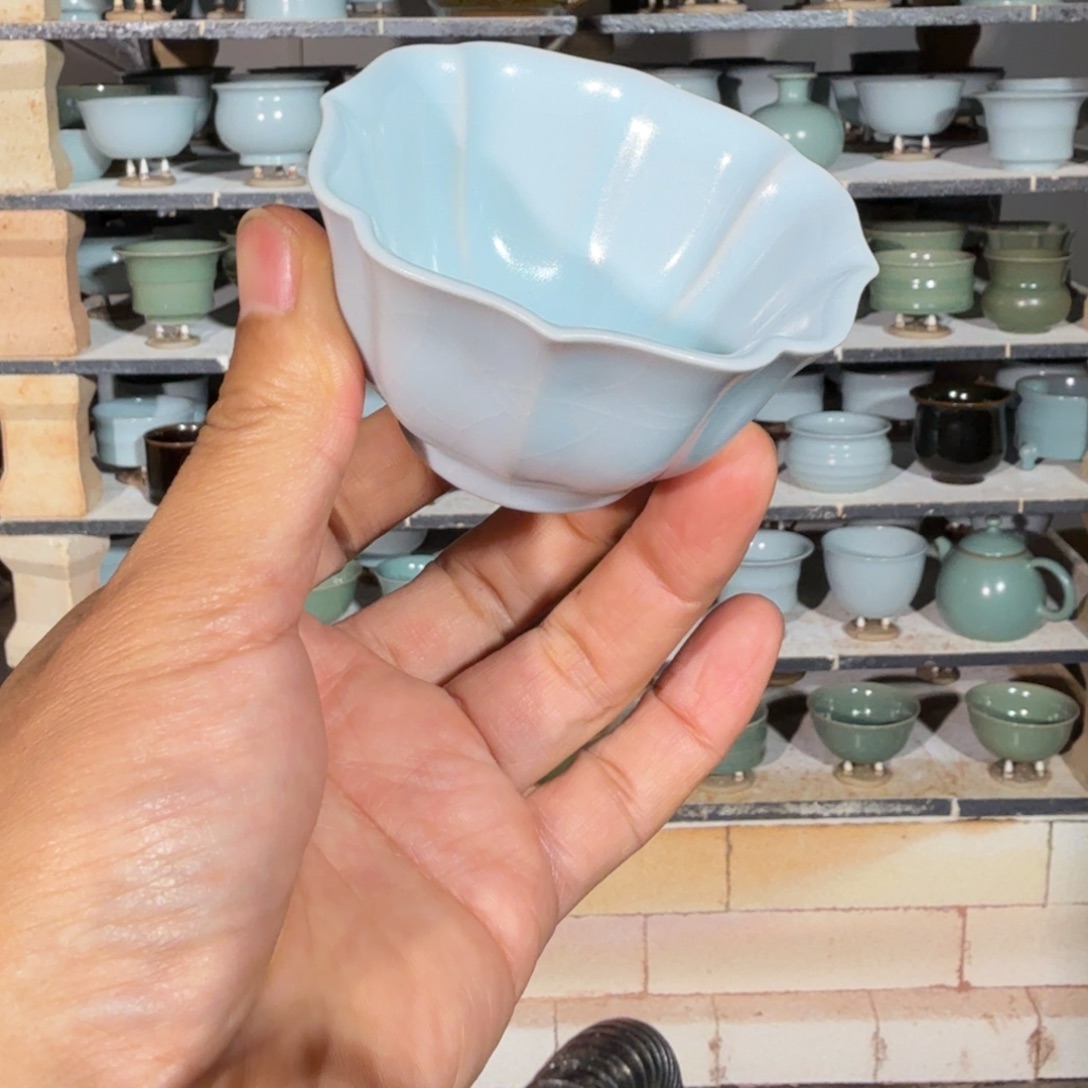 摆件汝瓷月白宝相杯