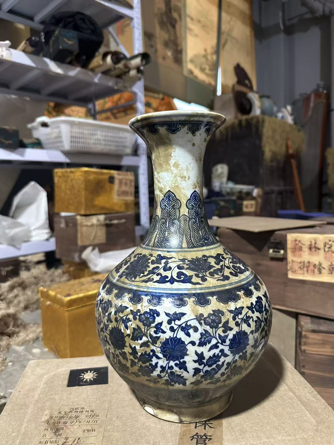 精品摆件青1瓶摆件