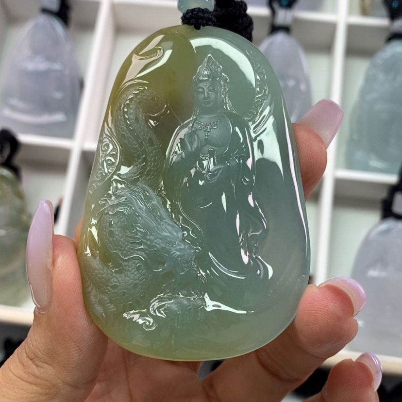 【闪购商品】翡翠未镶嵌颈饰宝*灯翡翠