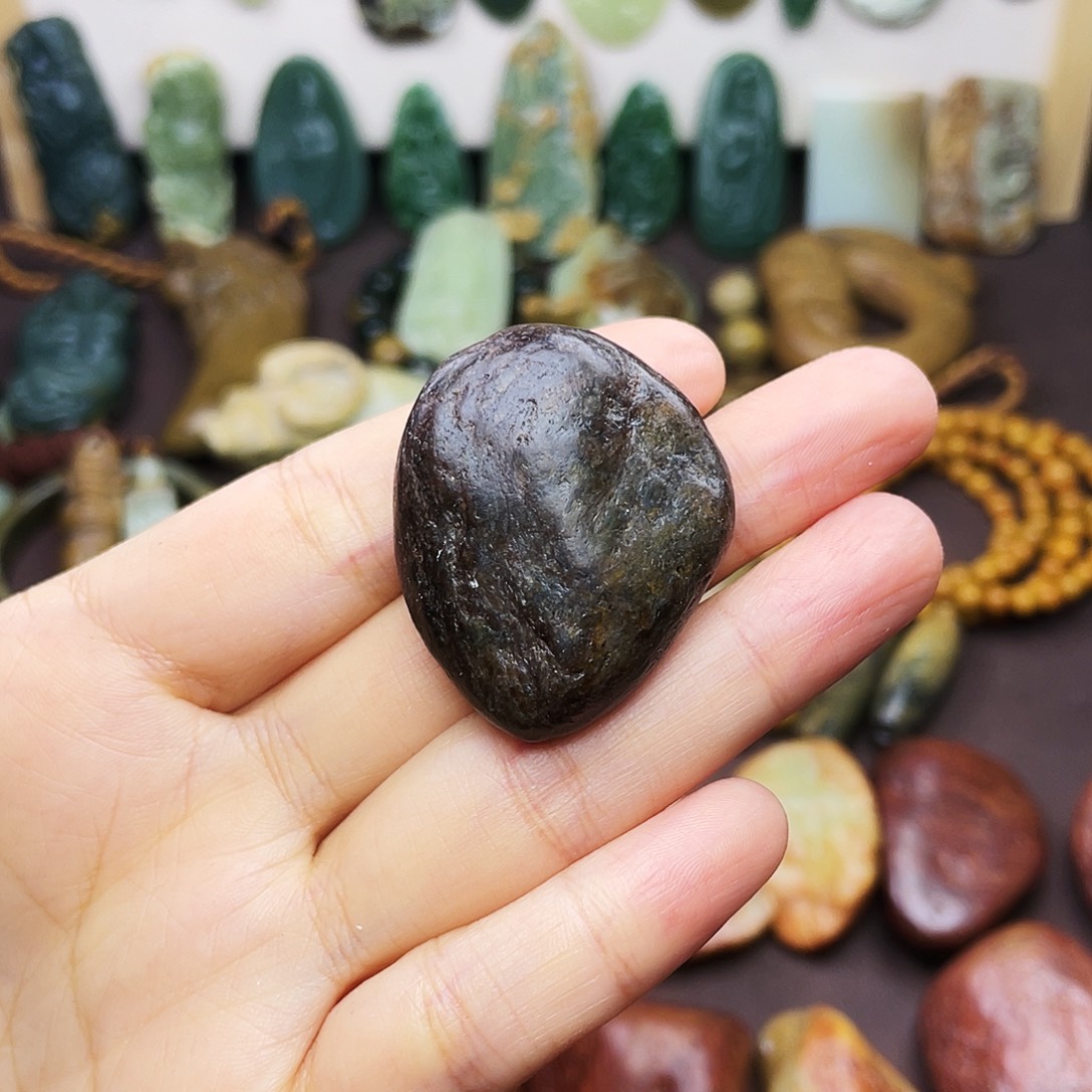 岫岩河磨玉（透闪石质玉）未镶嵌颈饰