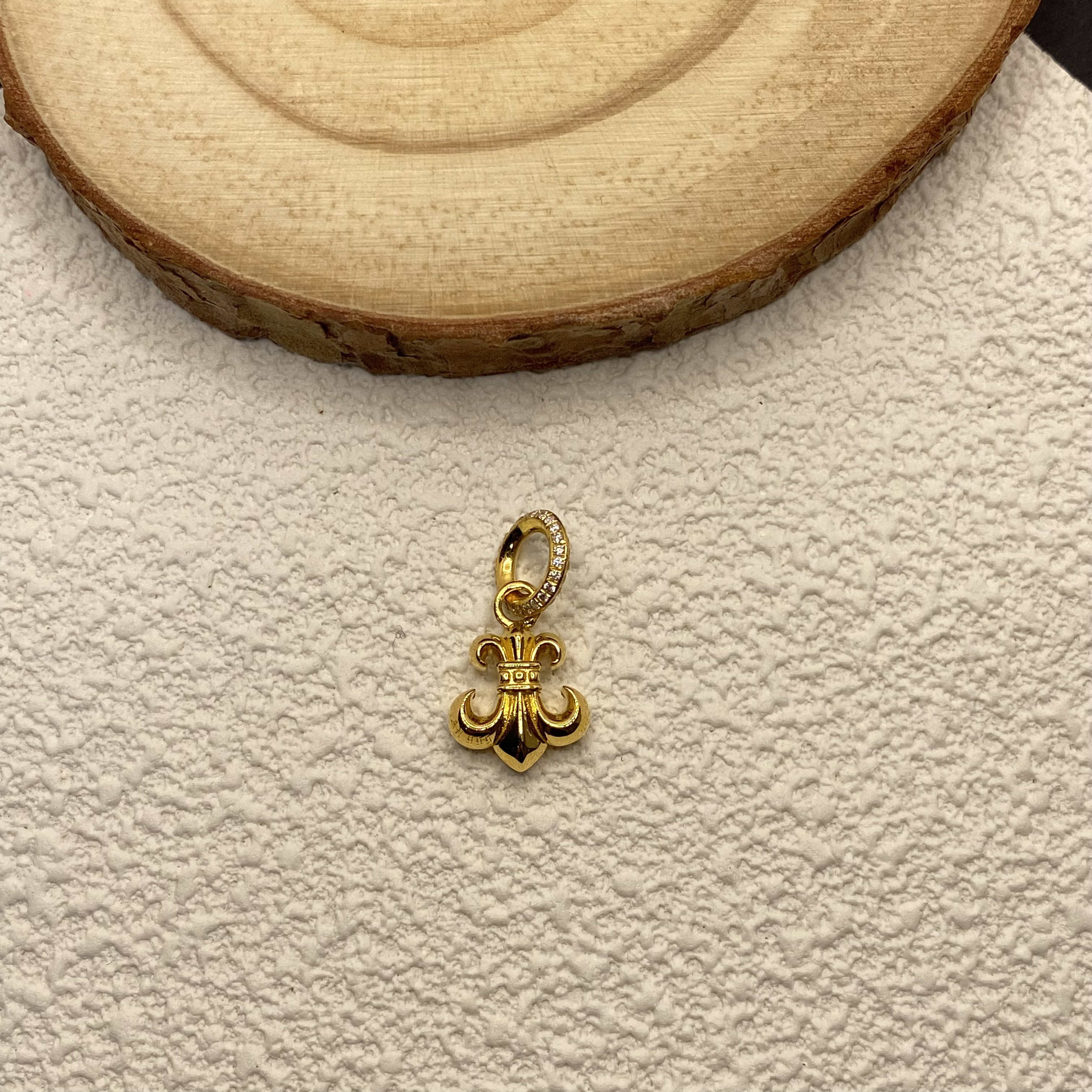 【金喜圆】足金999 莫桑童军花吊坠/ 带证书钢印