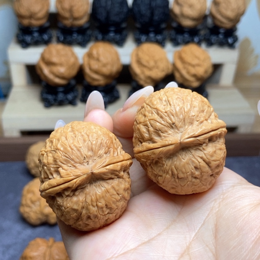 【闪购商品】桃核吊坠15…………40mm