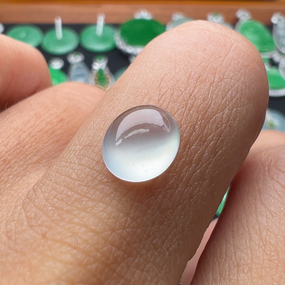 翡翠未镶嵌颈饰蛋8.2