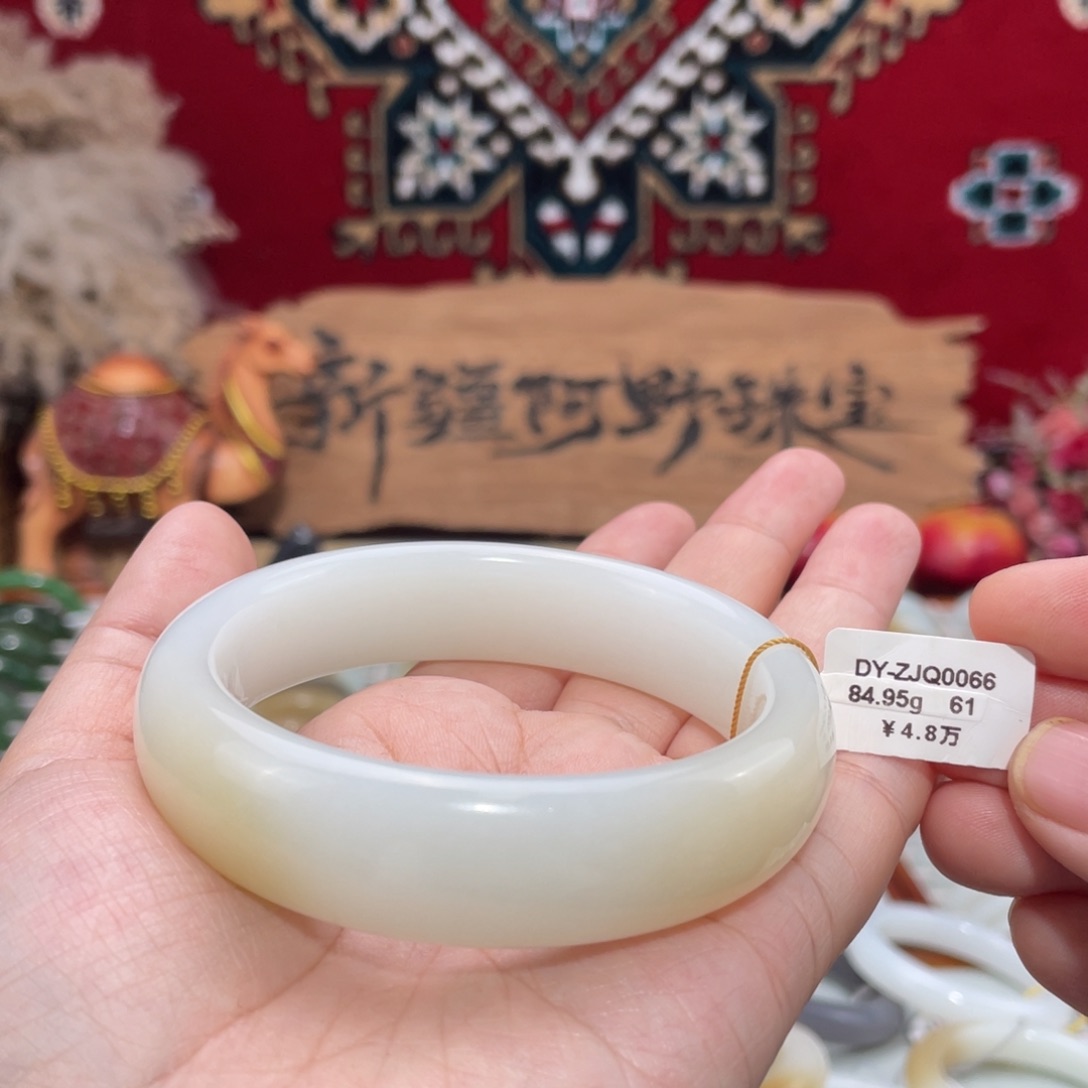 未镶嵌手镯和田玉优雅羊脂白玉带糖正圈61#天然和田玉宽版手镯