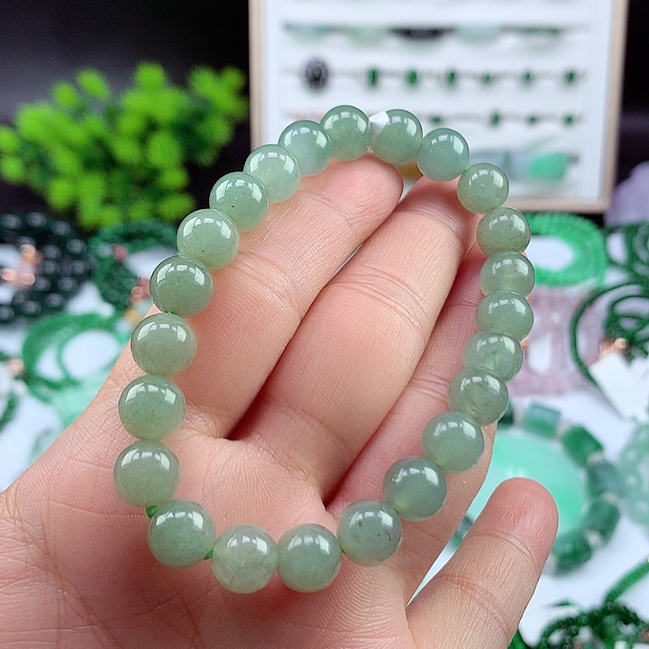 翡翠颈饰未镶嵌手串