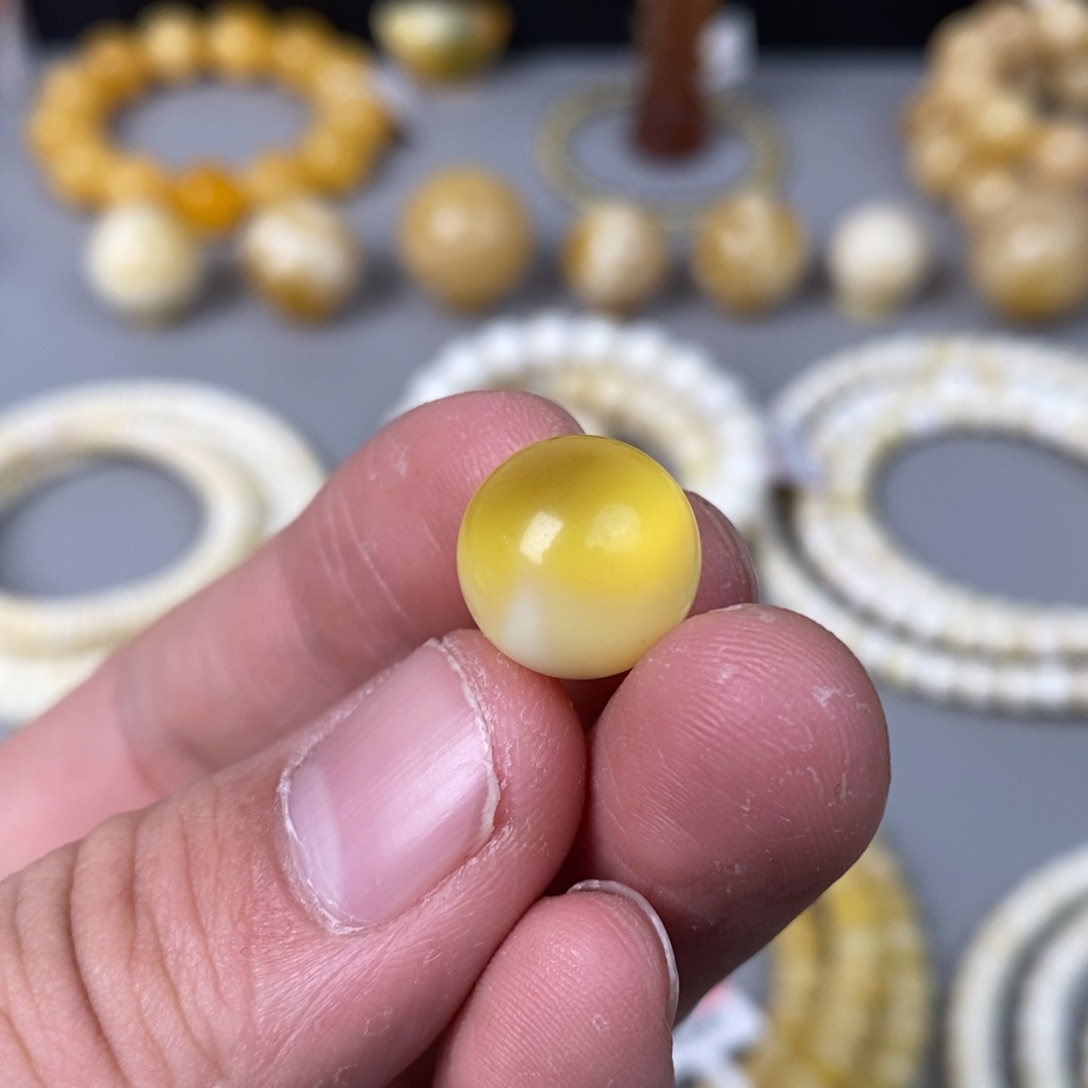 琥珀珠宝奇石未镶嵌13.1mm