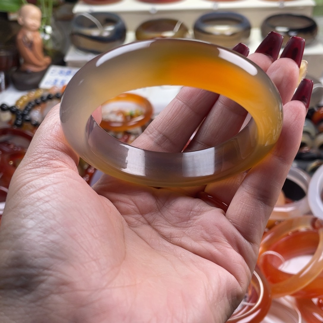 玛瑙/玉髓手镯未镶嵌