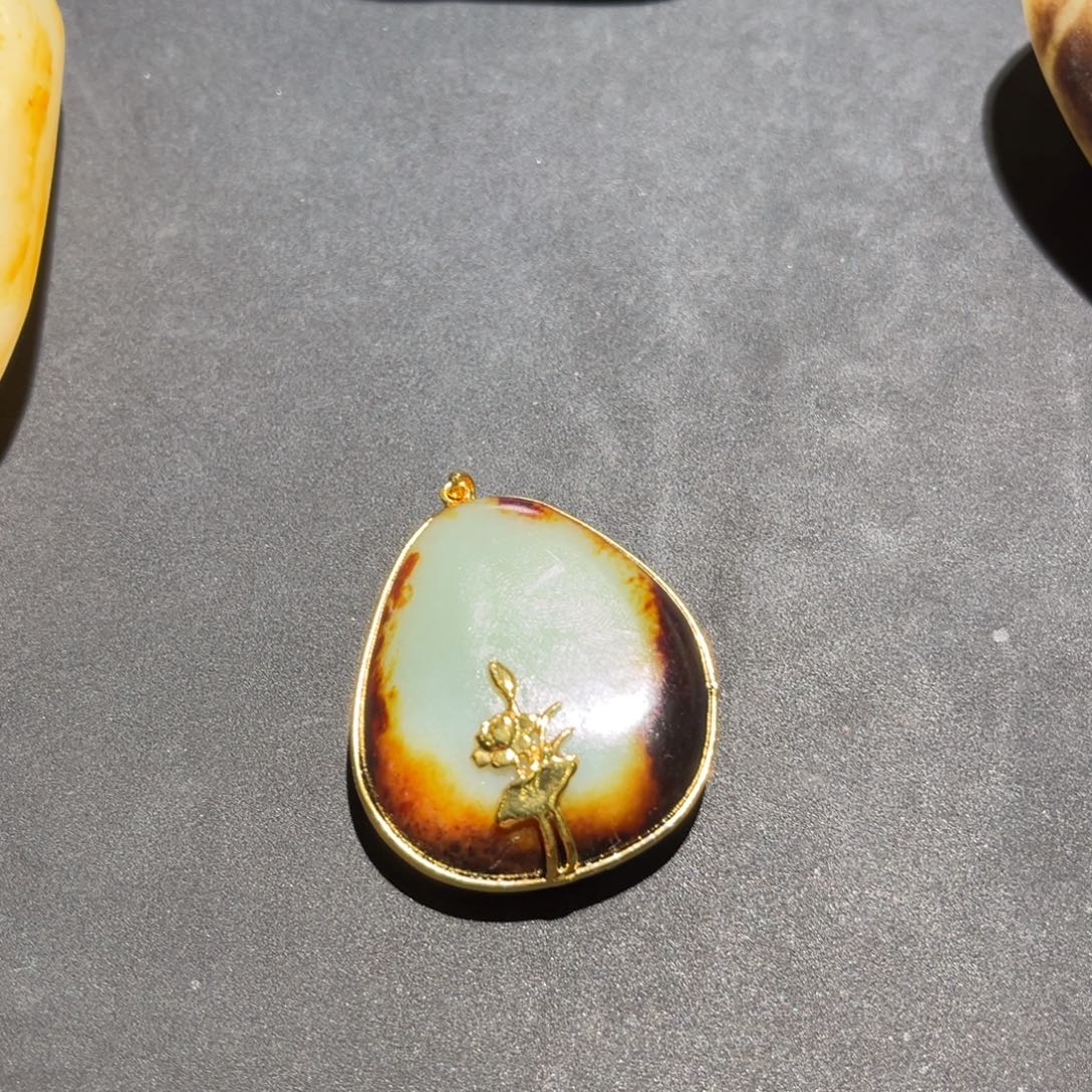 和田玉未镶嵌珠宝奇石