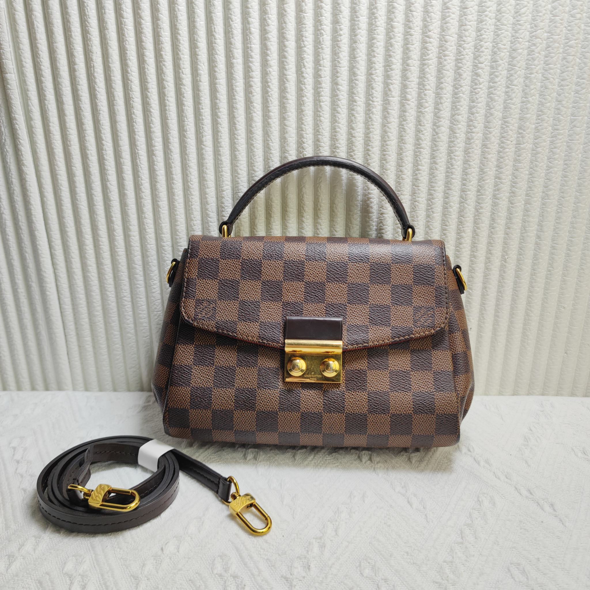 95新 LouisVuitton/路易威登 女士LV路易威登流苏邮差斜挎二奢包