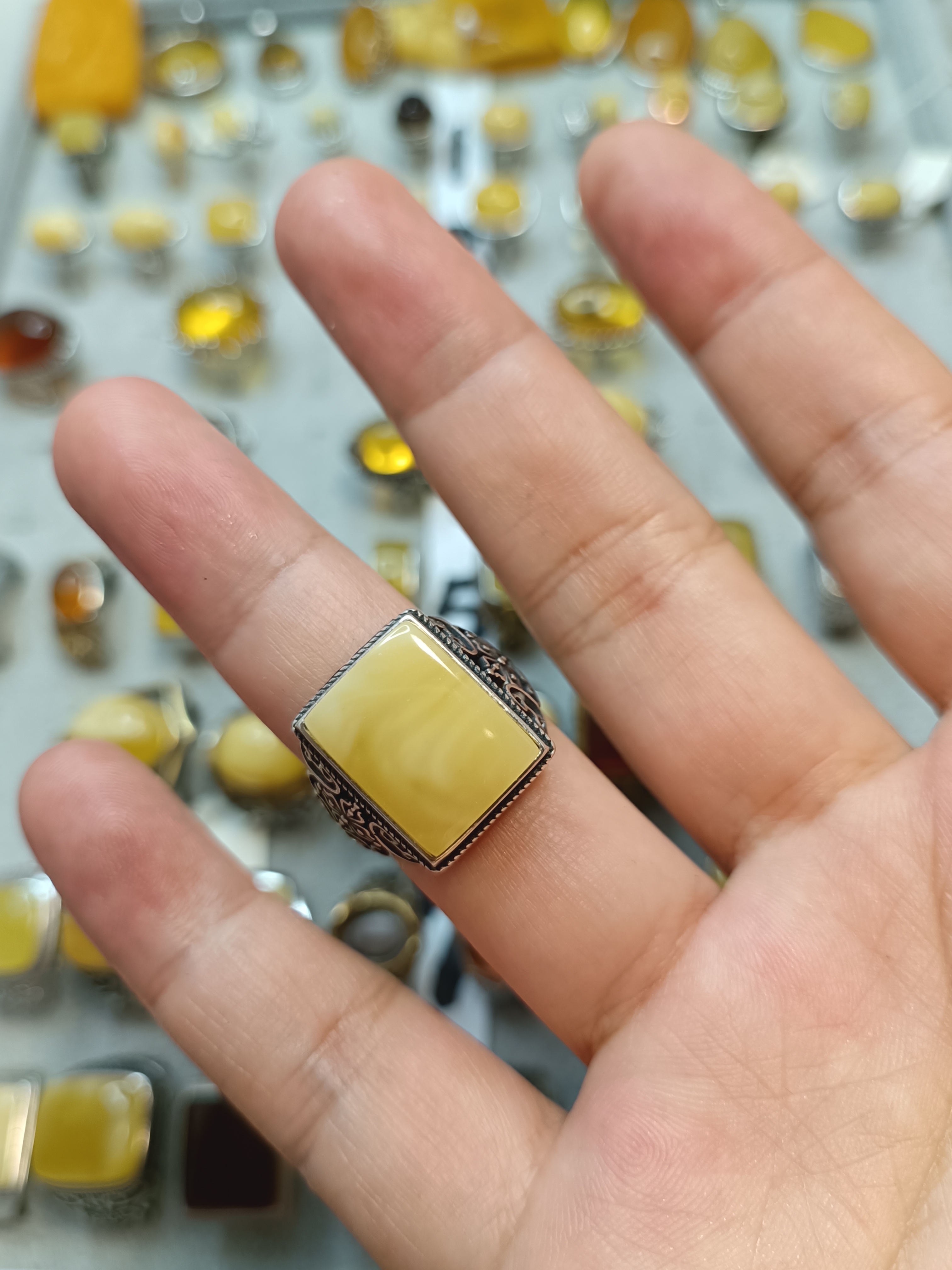 手工打磨天然原矿无优化蜜蜡戒指925银镶嵌大方戒俄料白花满蜜