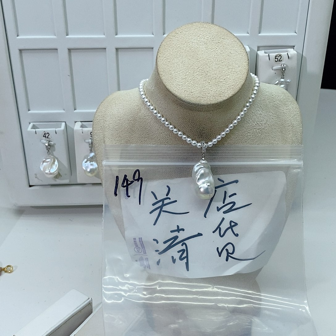 淡水珍珠颈饰合金