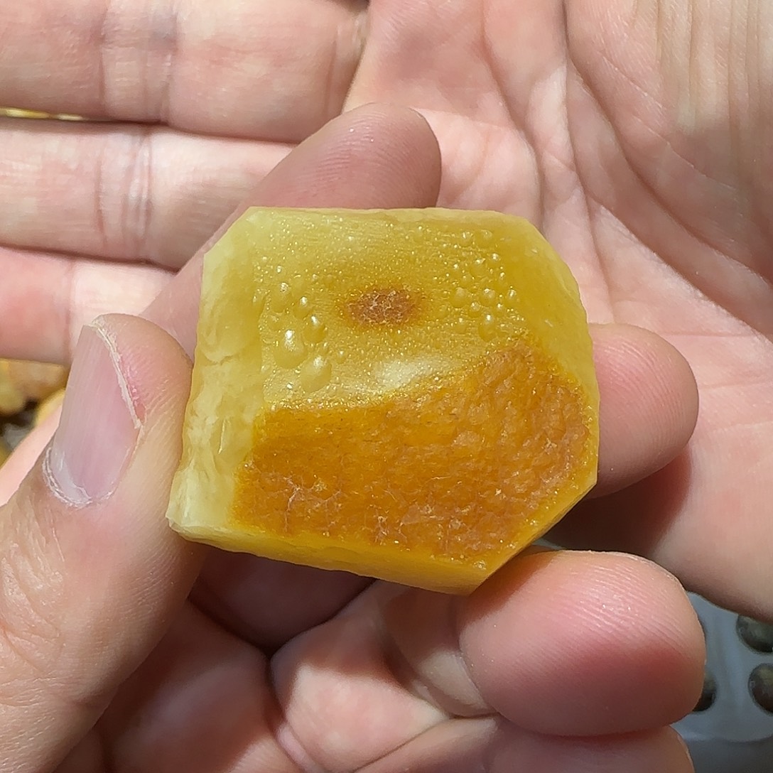 定制琥珀未镶嵌蜜蜡