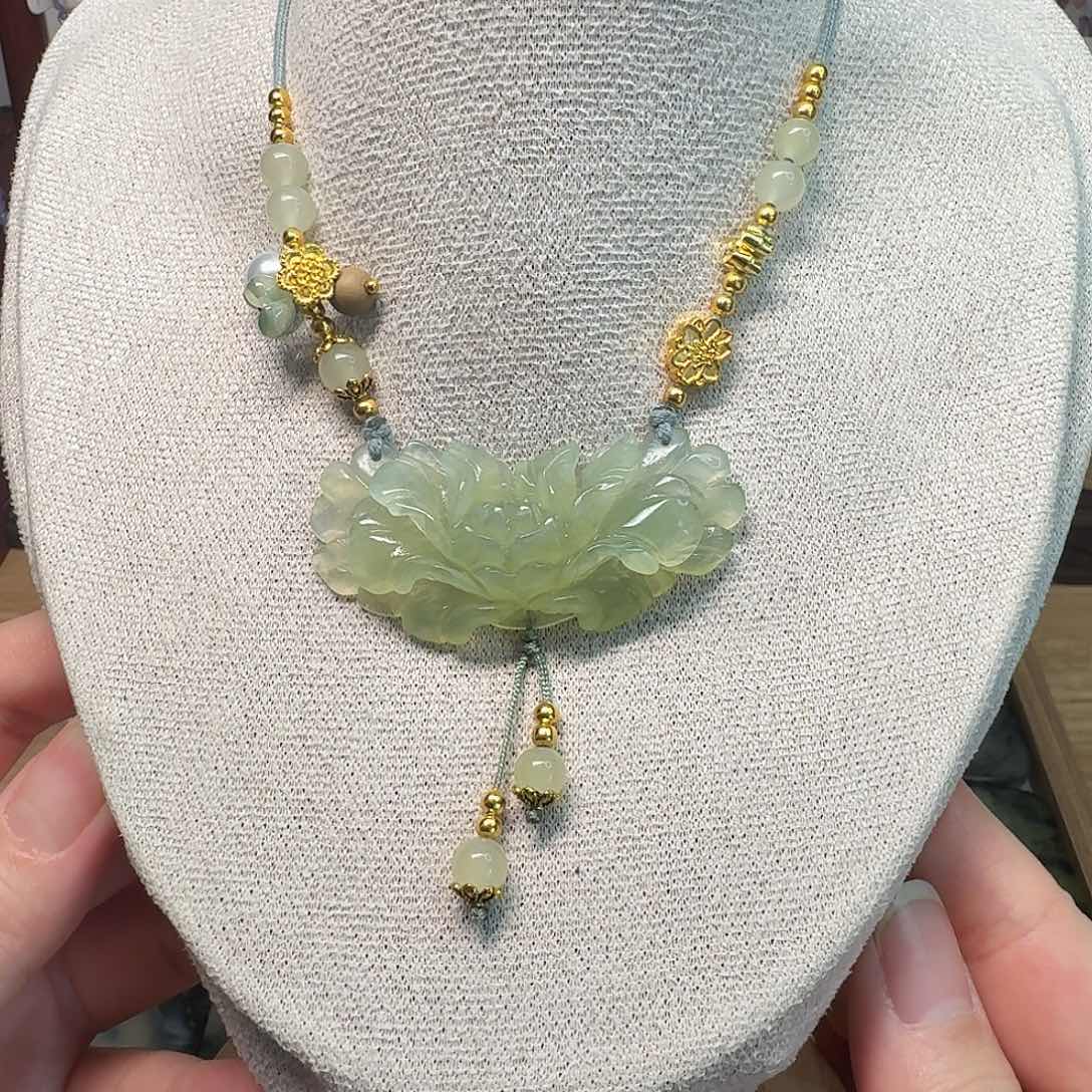 蛇纹石玉未镶嵌吊坠(赠链)