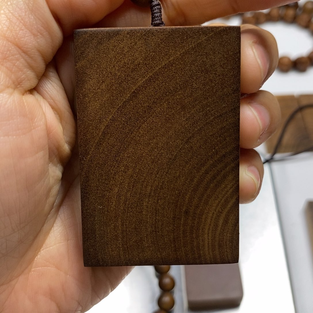 檀香木隐****羊老山檀香4.6.12沉水焦糖