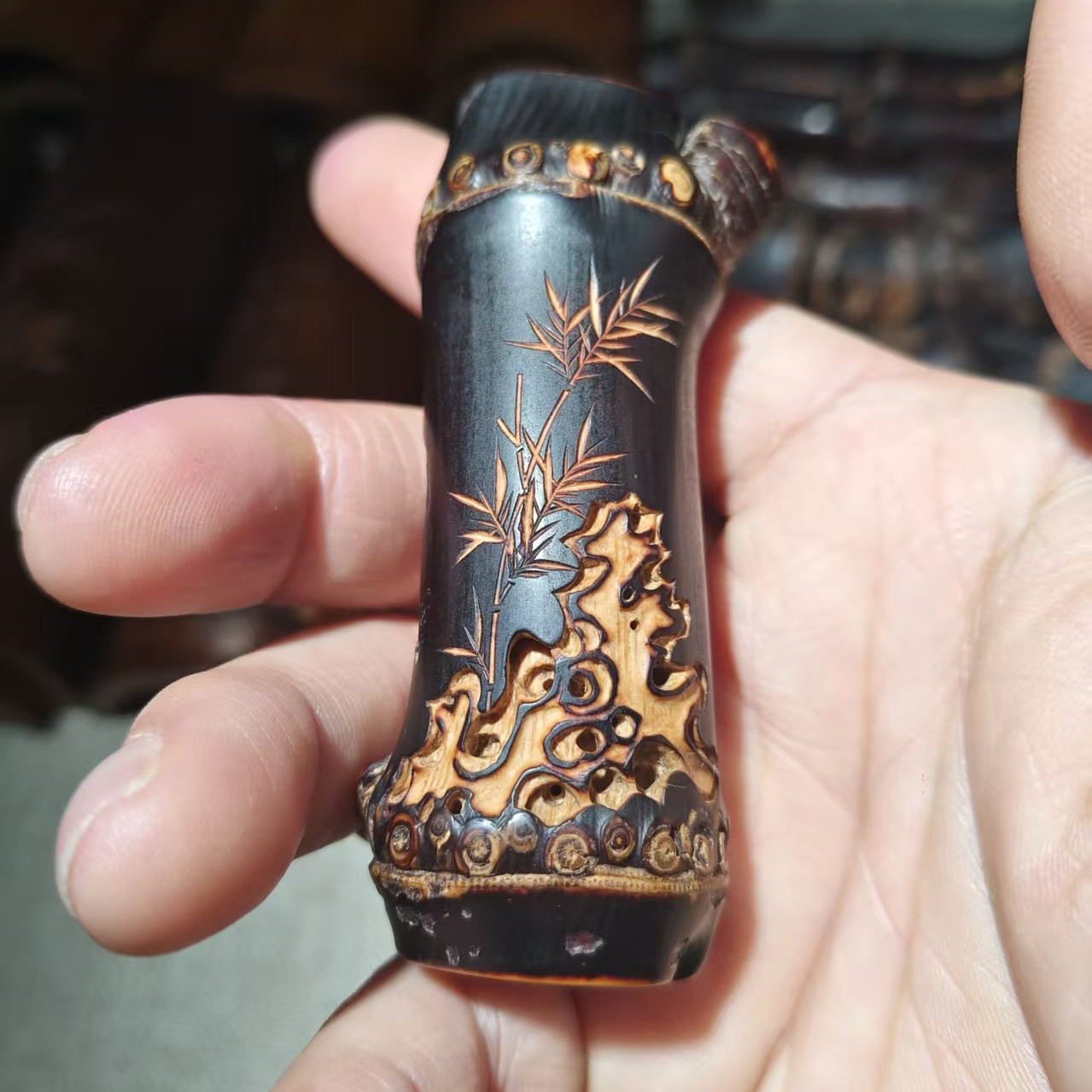 老竹根竹石图手把件笔架茶拔架