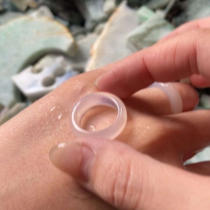 翡翠颈饰未镶嵌天然翡翠