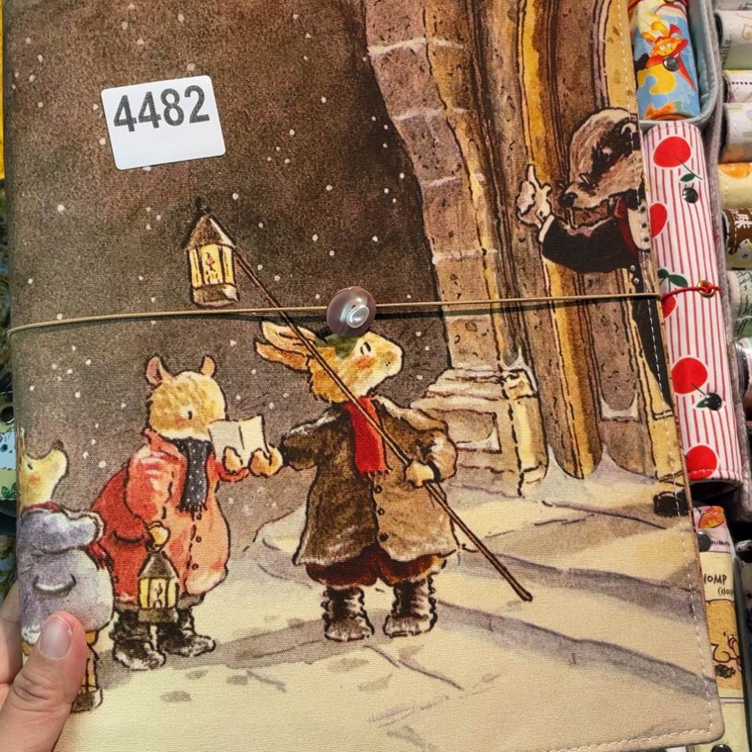 织绣A4活页带卡册4482