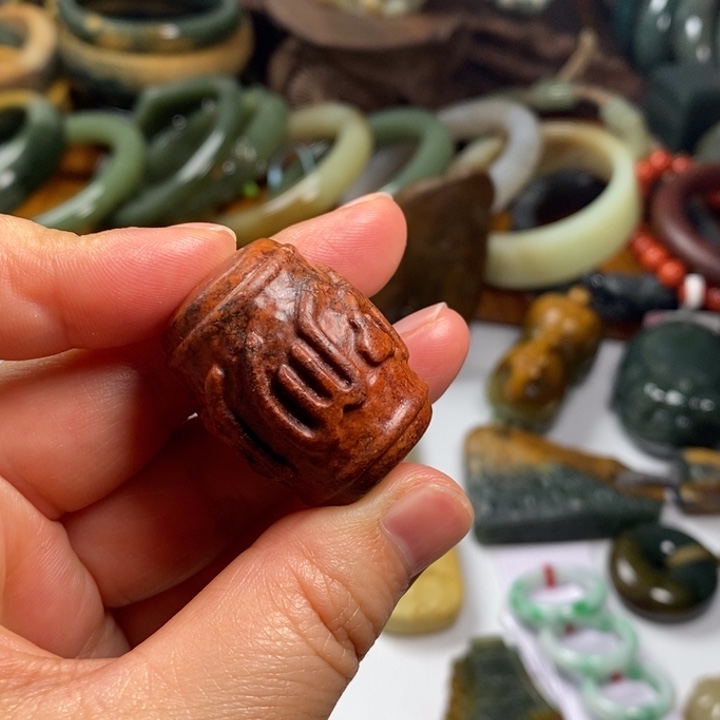 岫岩河磨玉（透闪石质玉）未镶嵌手镯