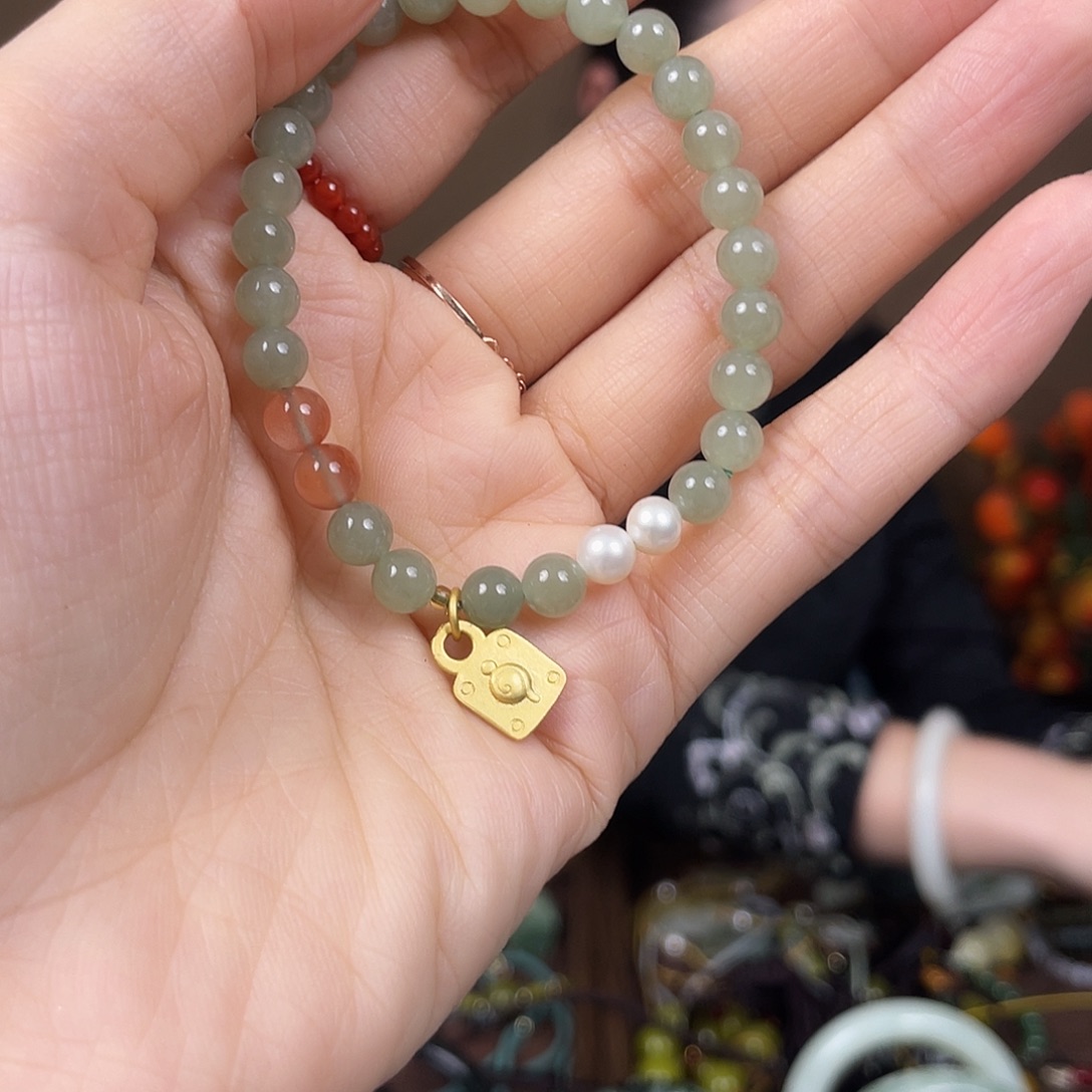 和田玉（糖玉）未镶嵌颈饰