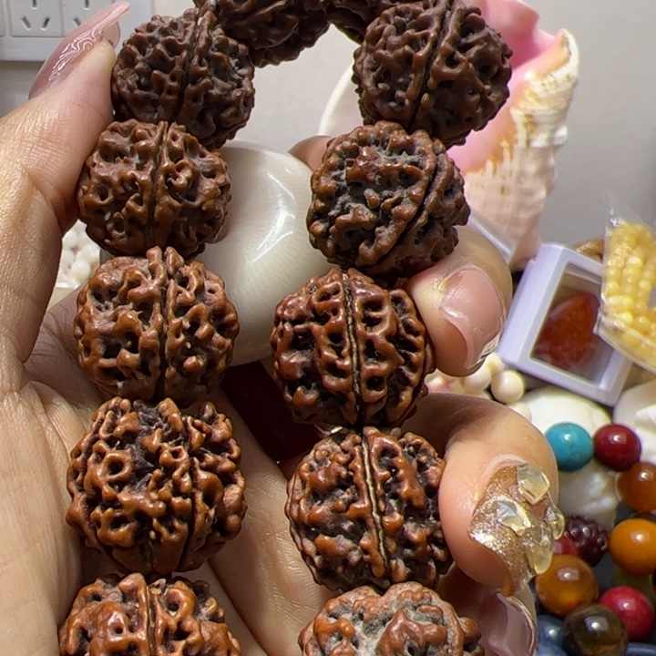 非金属木质亚洲扣子