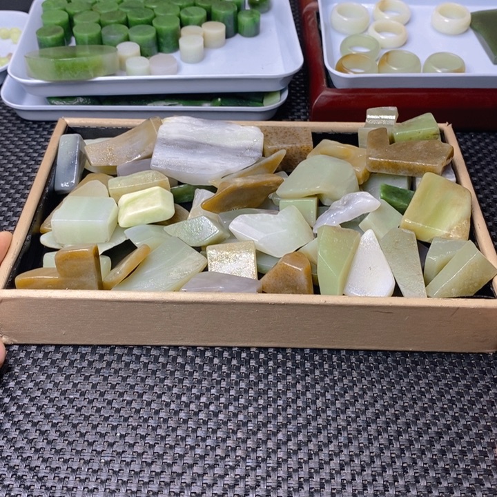 和田玉（糖玉）珠宝半成品未镶嵌