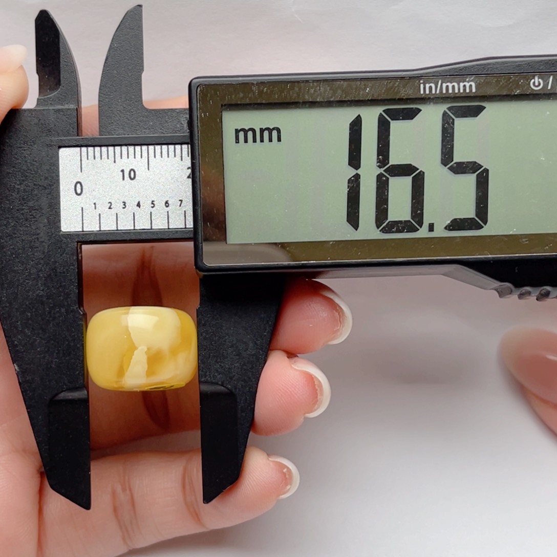 蜜蜡裸石未镶嵌蜜蜡墩子 思思