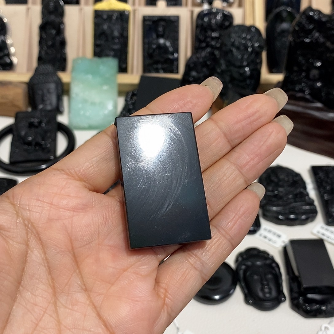 言***冬岫玉未镶嵌纯天然岫玉颈饰