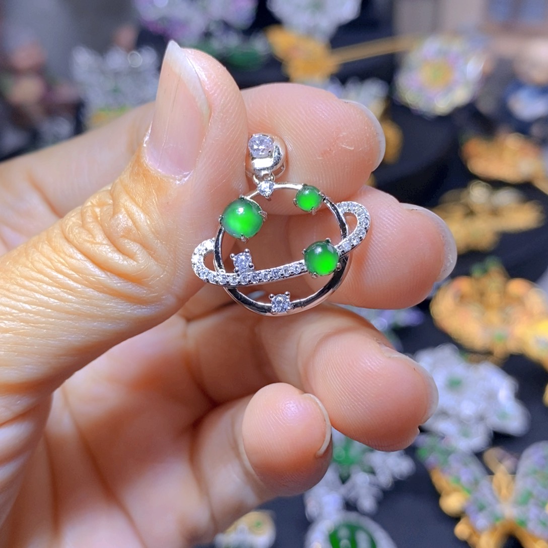 翡翠耳钉银S925镶嵌天然翡翠